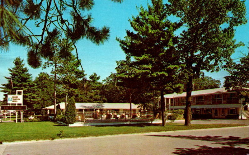 Grand Traverse Motel - Vintage Postcard